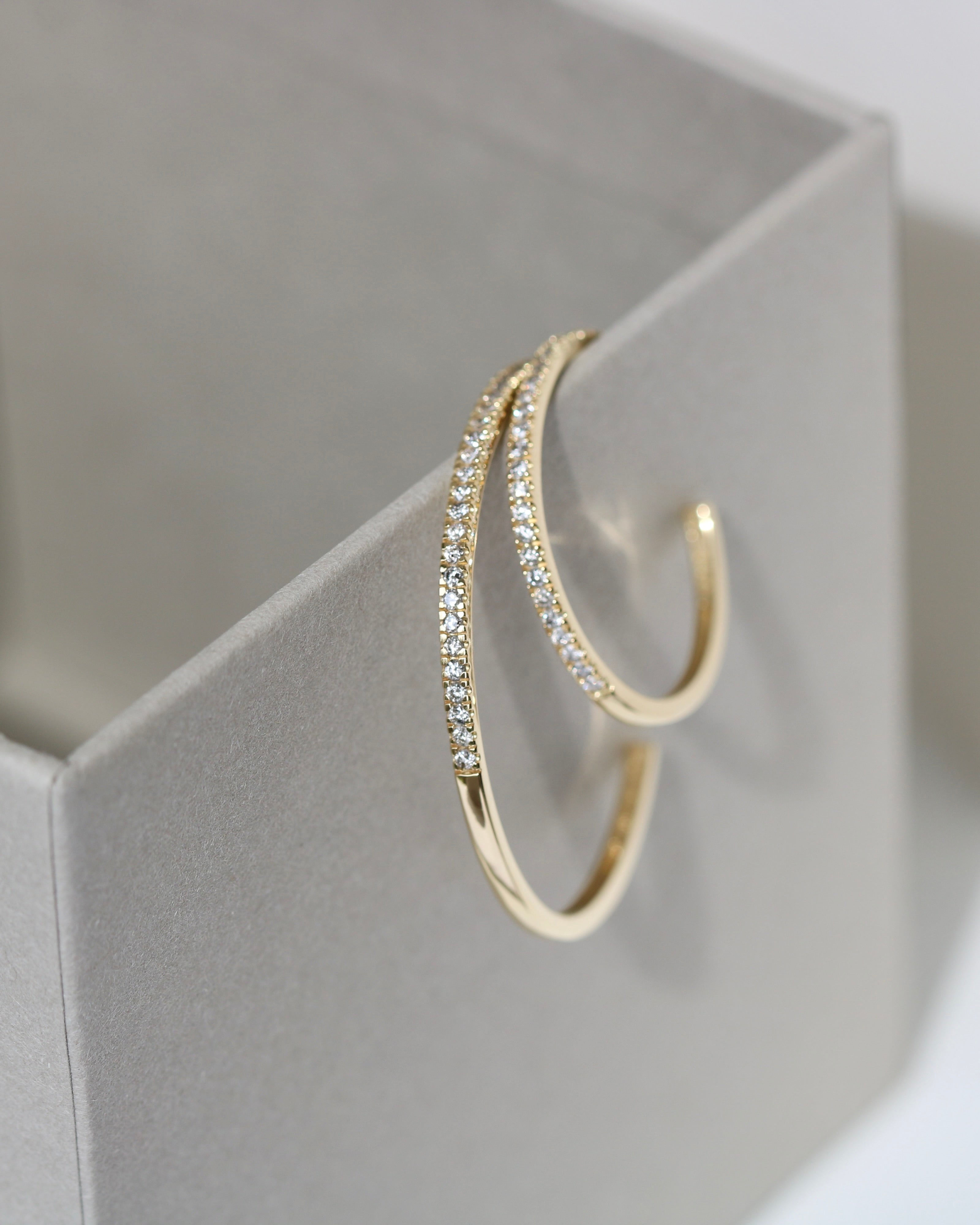 Rock Classic Grey diamant creol L - 18kt Rødguld