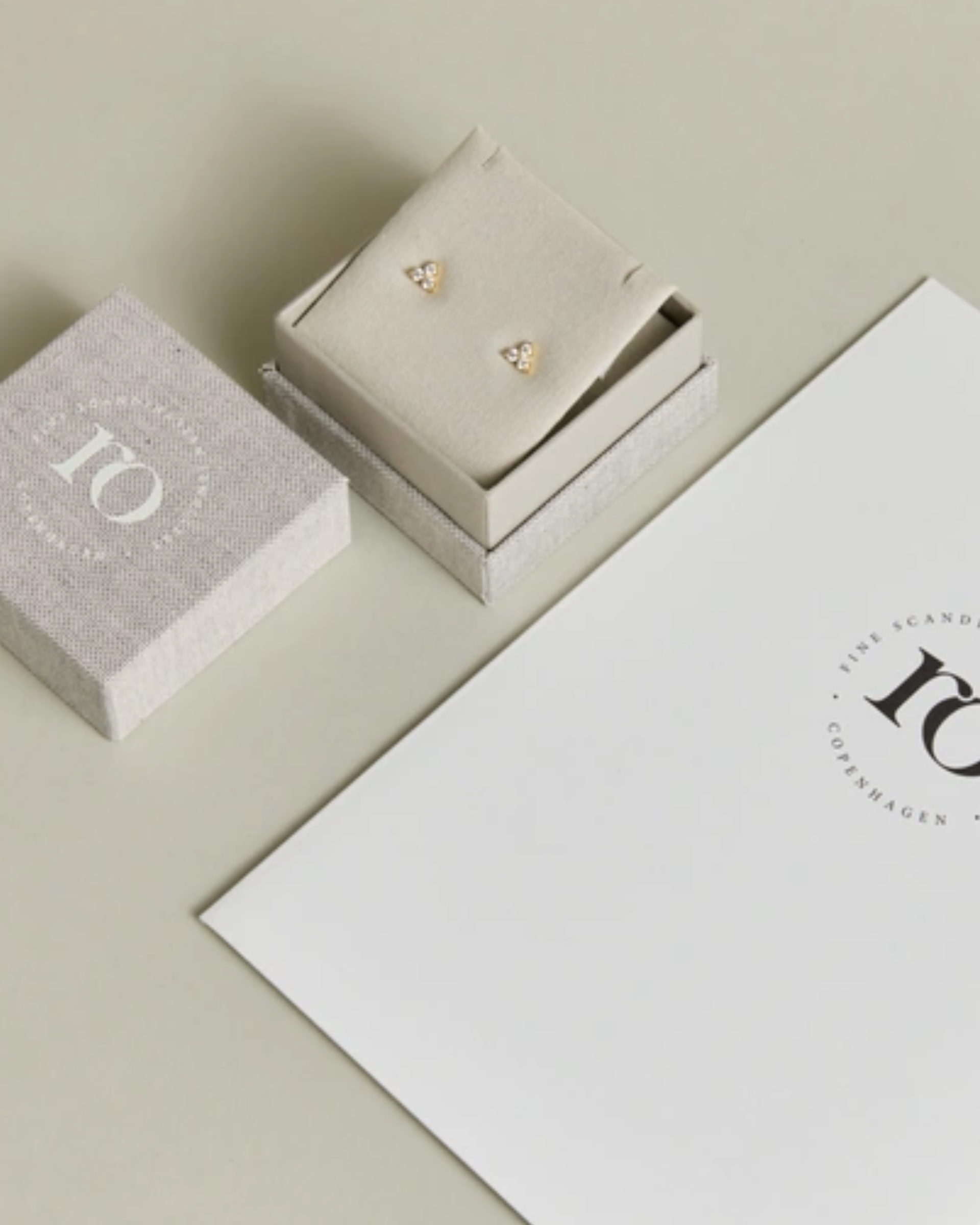 Fryd Diamant ørestik L - 18kt Hvidguld