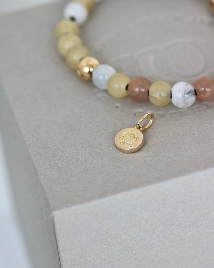 Inner Peace Solar Plexus Chakra vedhæng - 18kt Rødguld