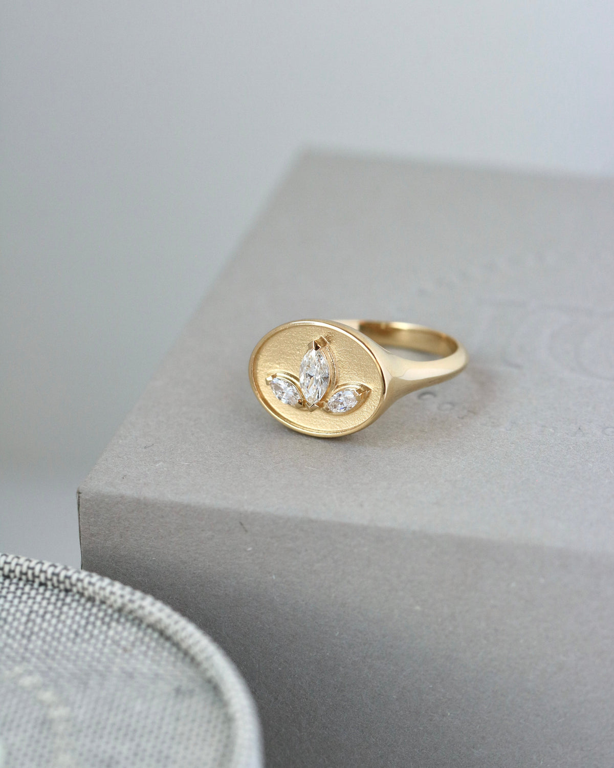 Inner Peace Lotus diamantring - 18kt Rødguld