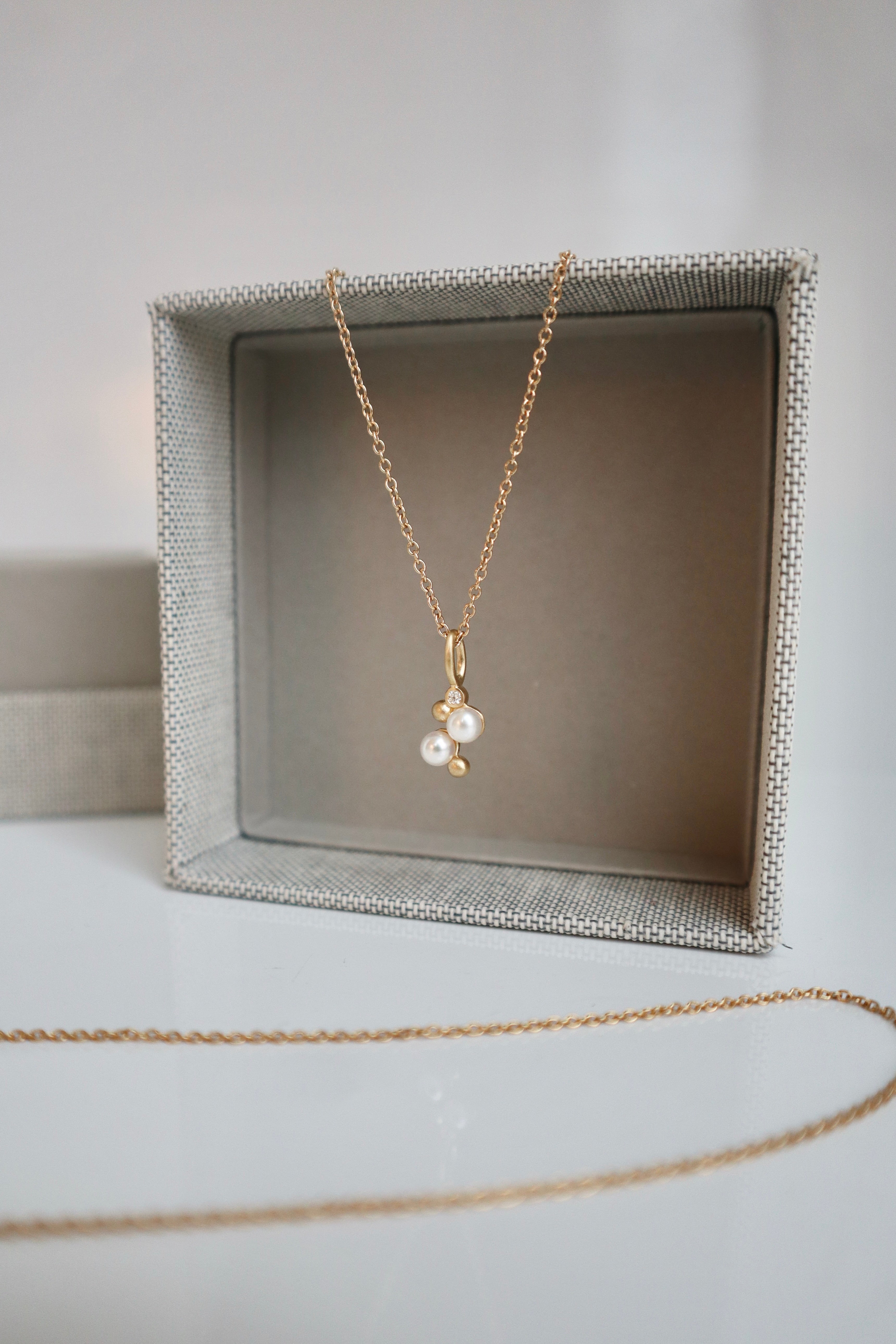 Orbit Dot perle vedhæng - 18kt Rødguld