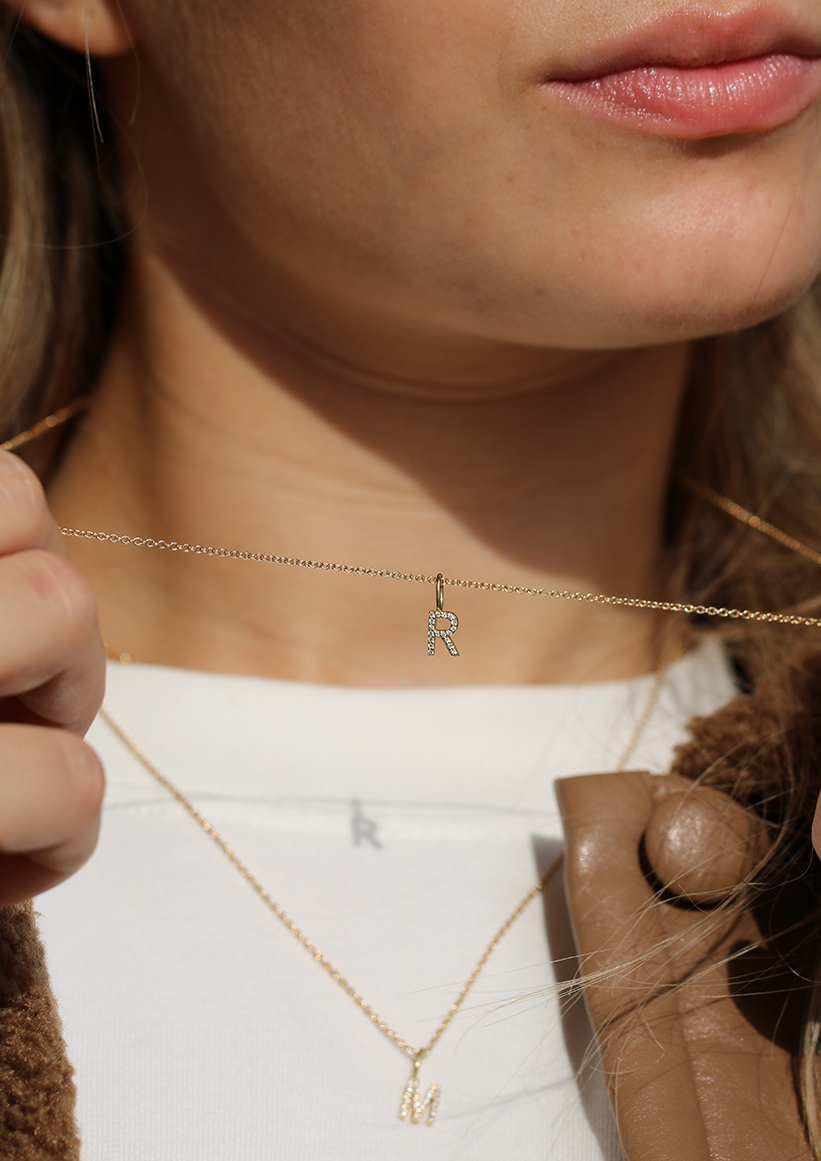 My R diamant vedhæng - 18kt Hvidguld