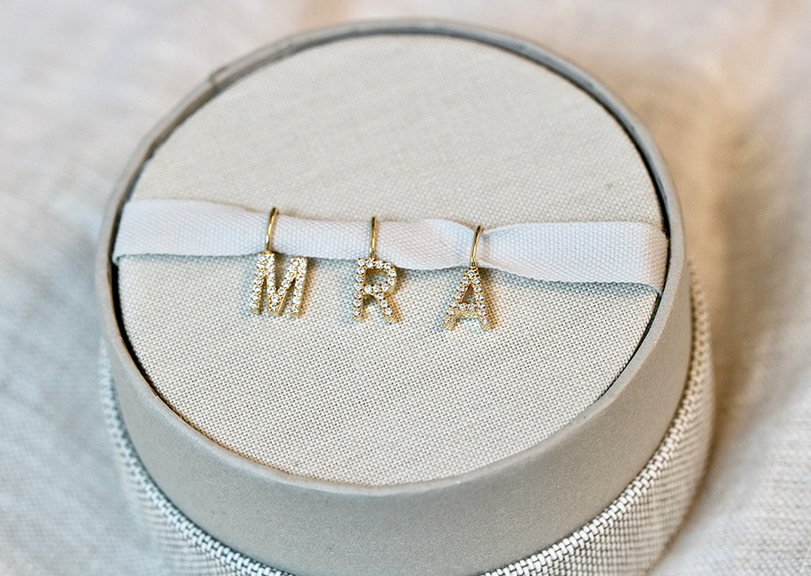 My R diamant vedhæng - 18kt Hvidguld