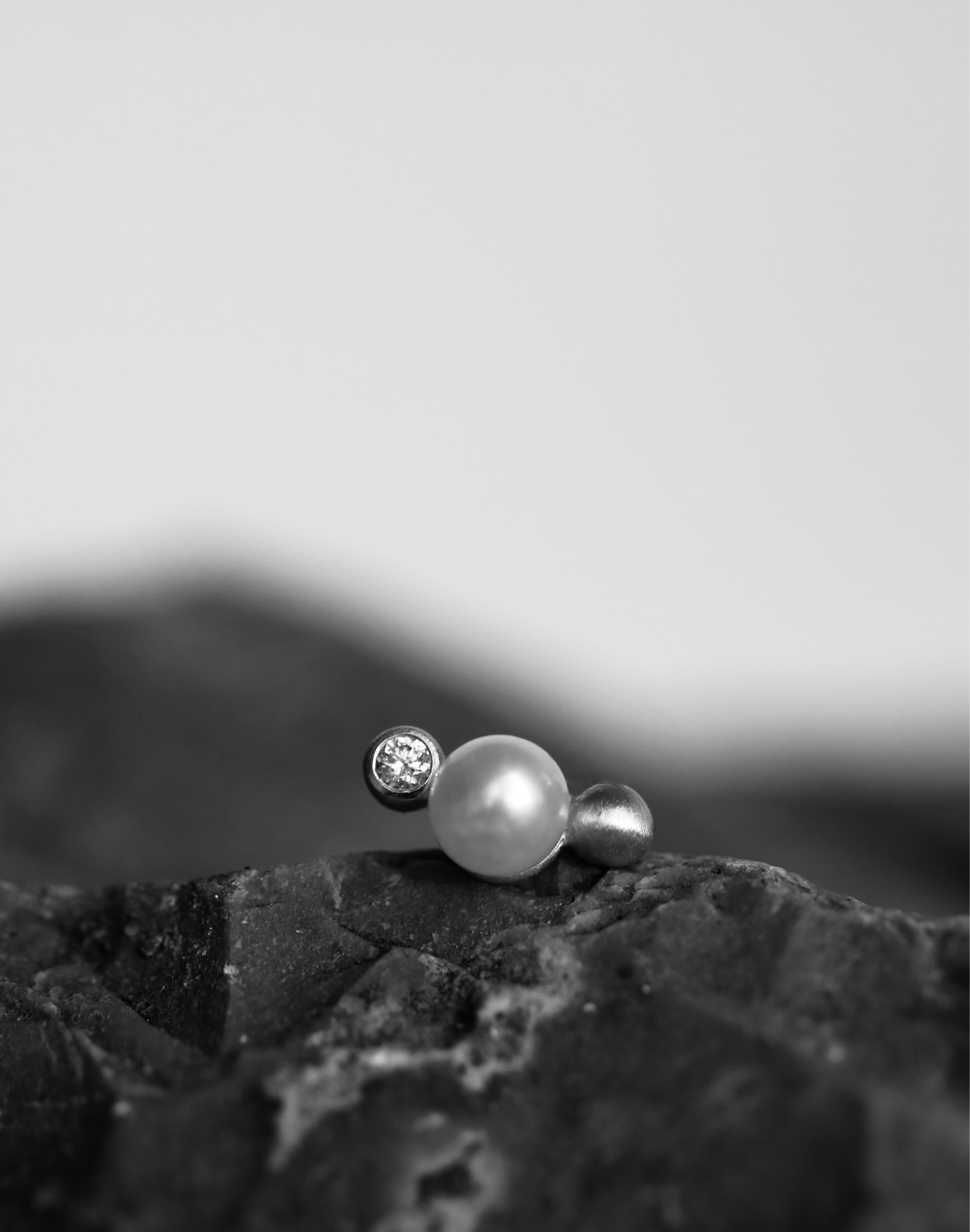 Orbit Dot perle-ørestik S - 18kt Rødguld