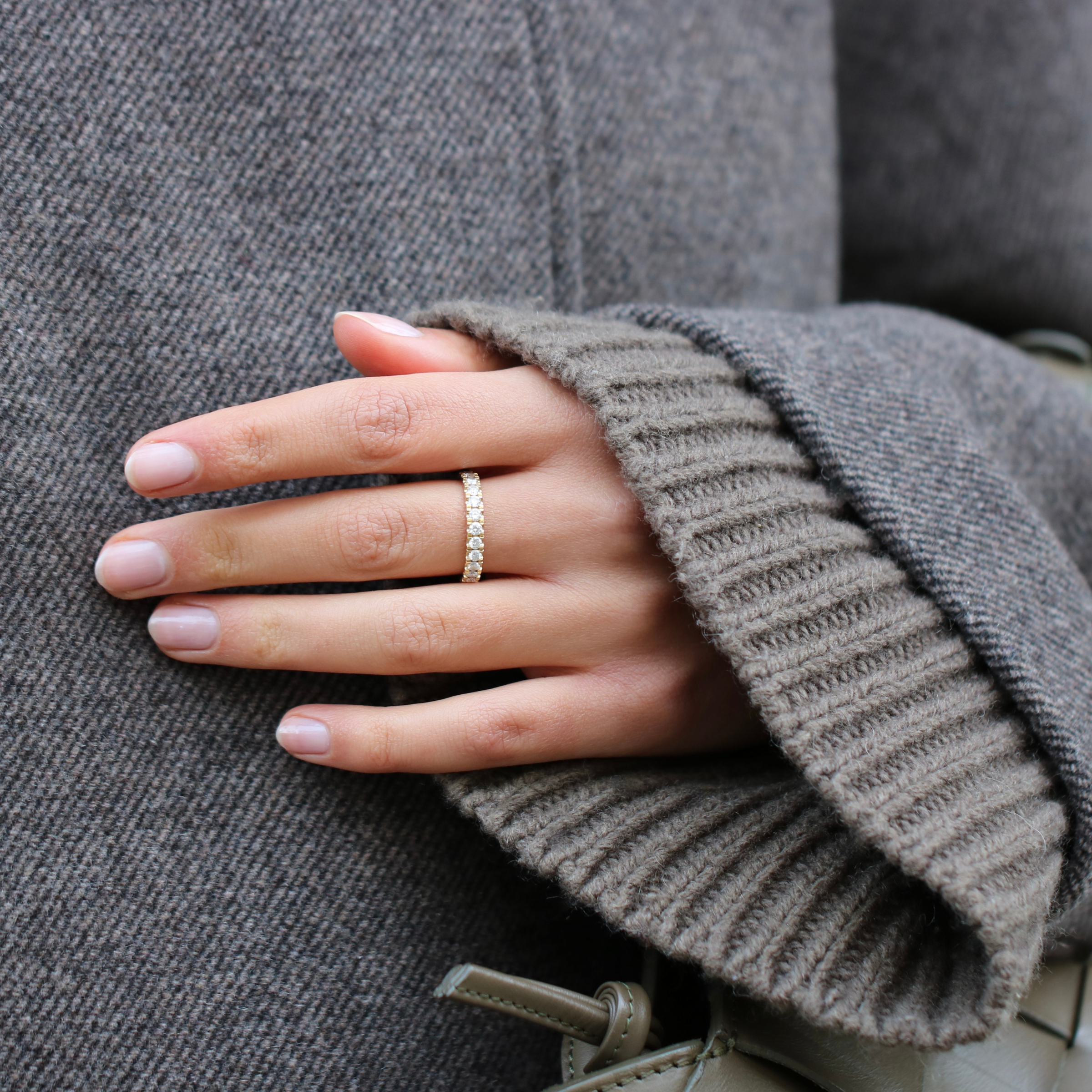 Meant to be her classic diamantring - 18kt Rødguld