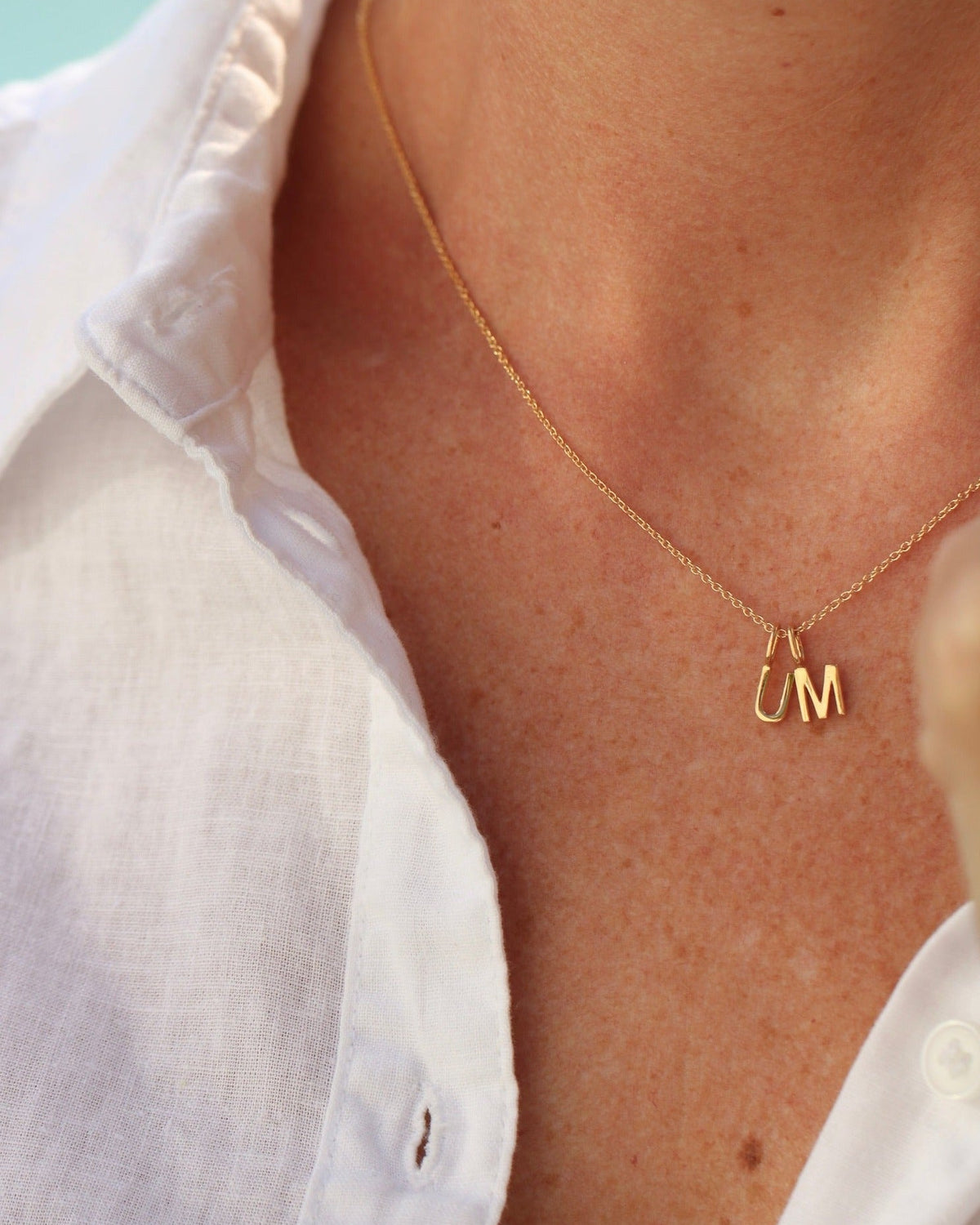 My B vedhæng - 18kt Hvidguld