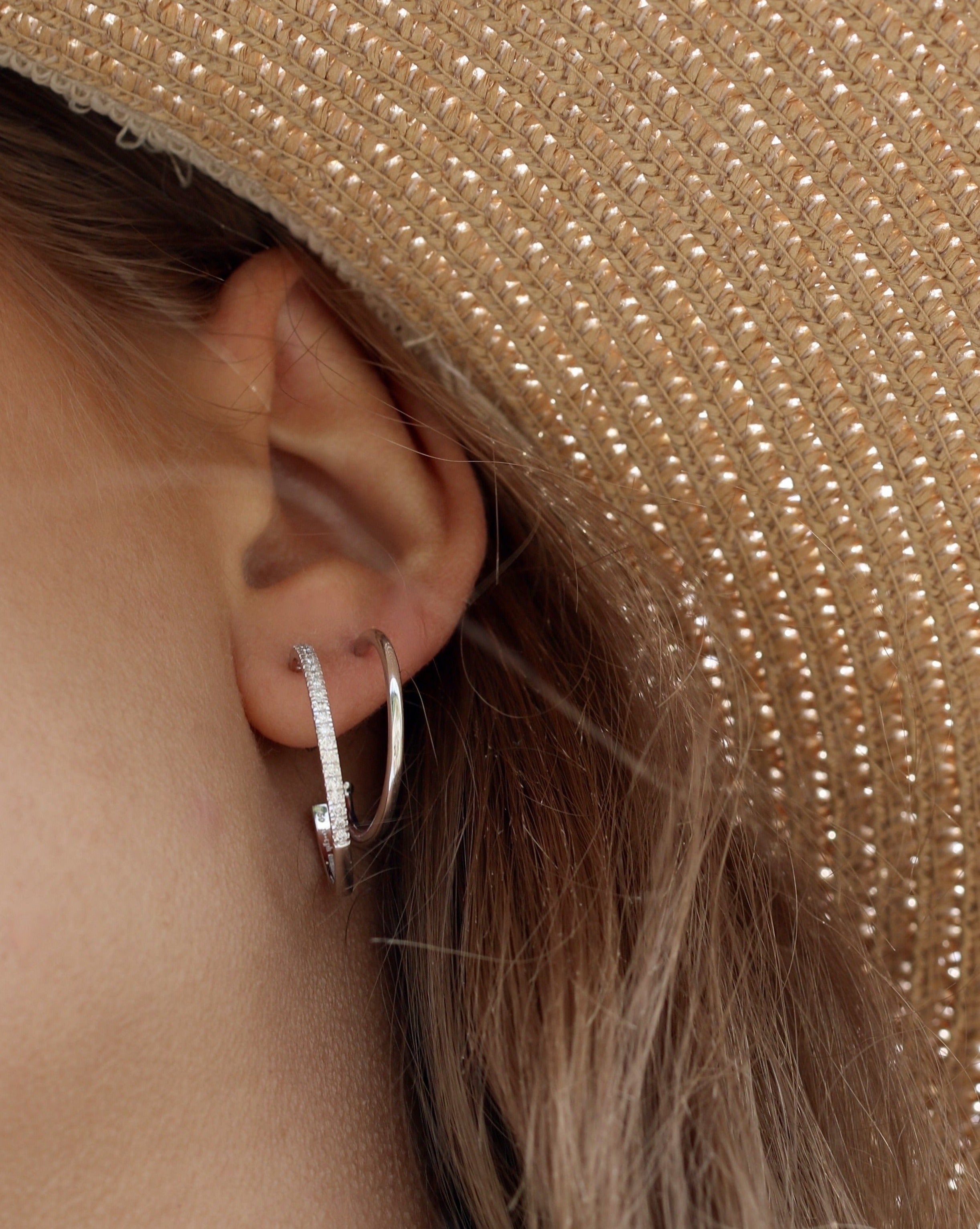 Rock Classic Diamant creol M - 18kt Hvidguld