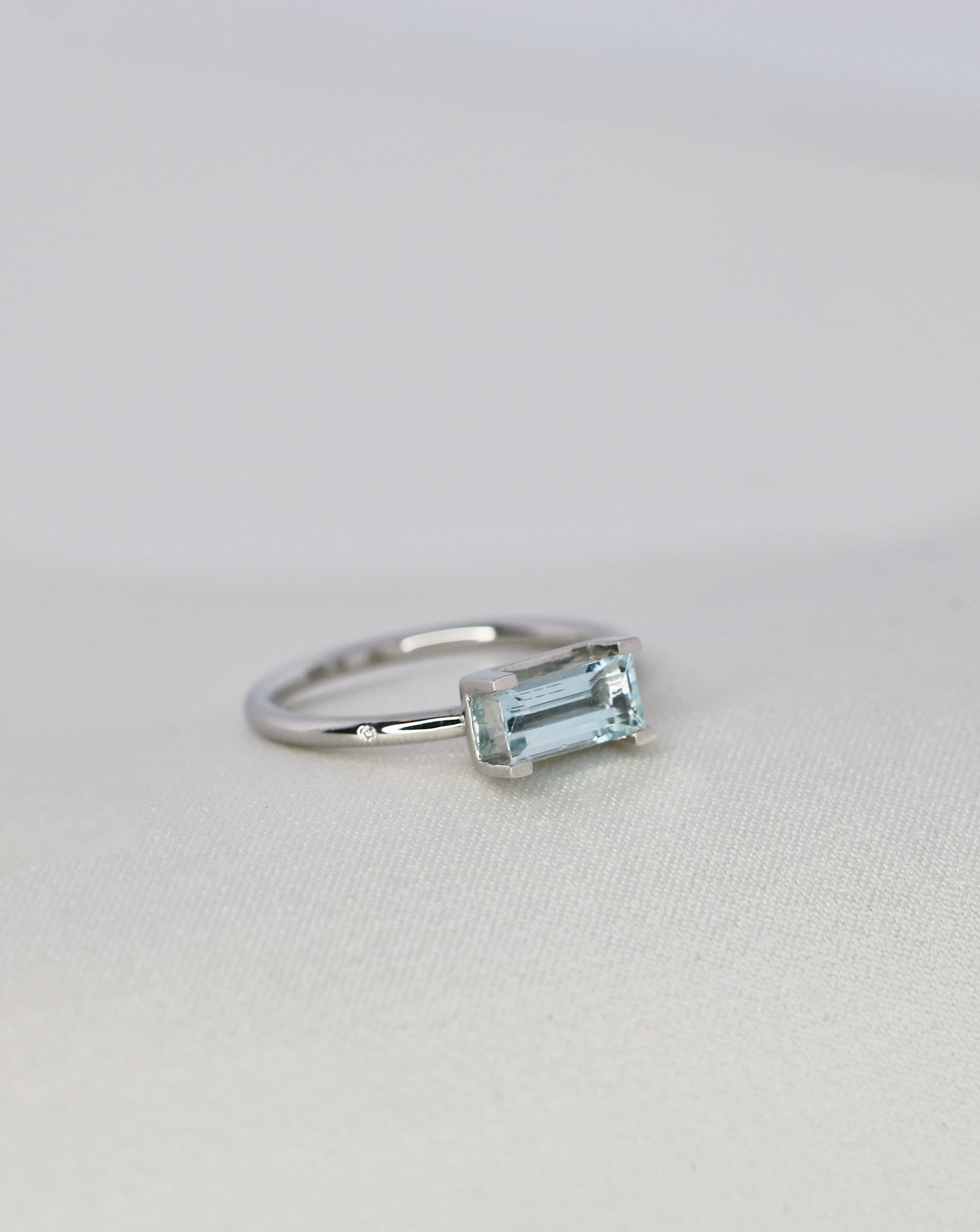 Nord Blue ring - 18kt Hvidguld