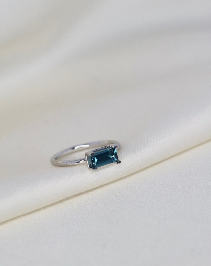 Nord London Blue ring - 18kt Hvidguld