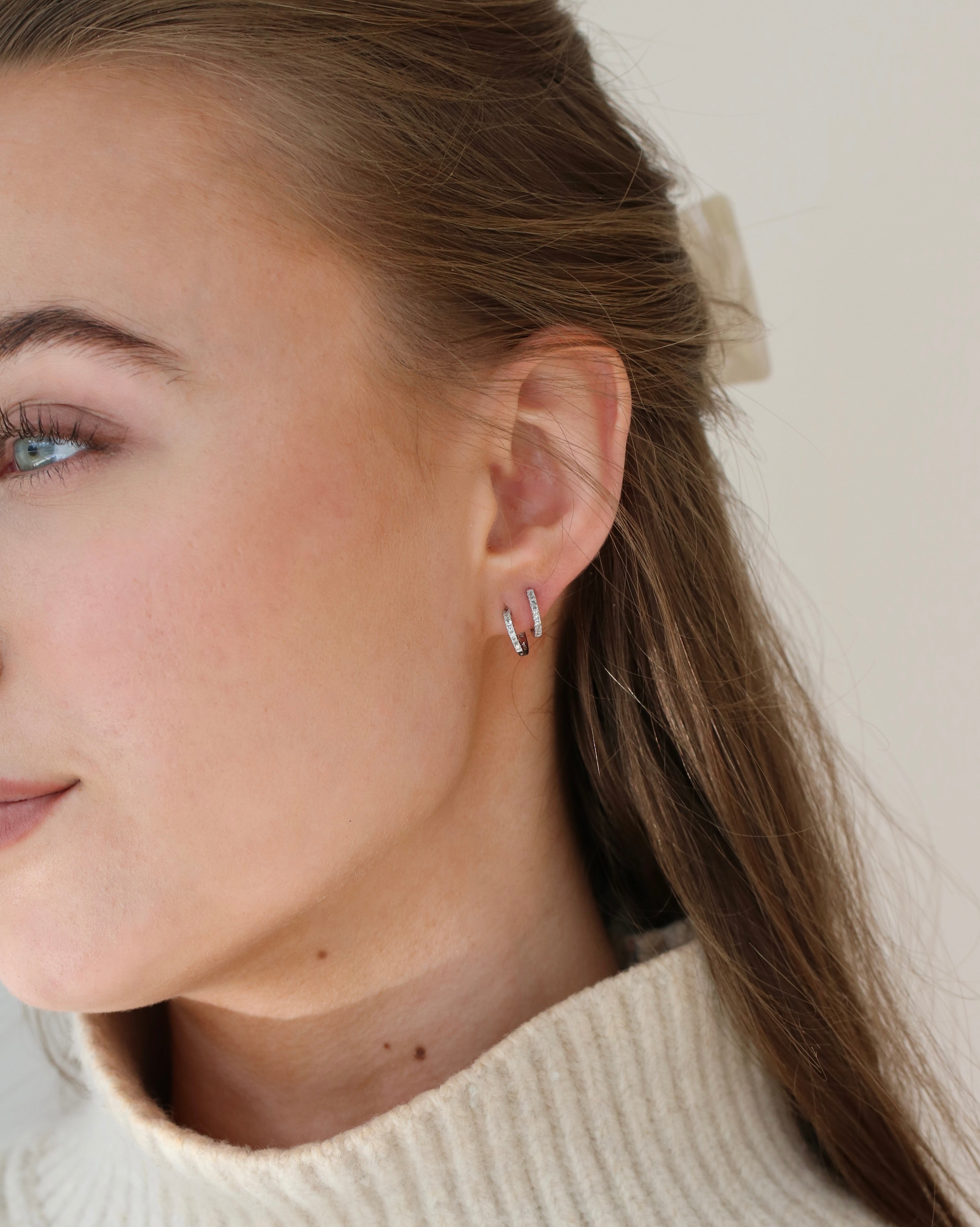 Rock Classic Grey diamant creol XS - 18kt Hvidguld