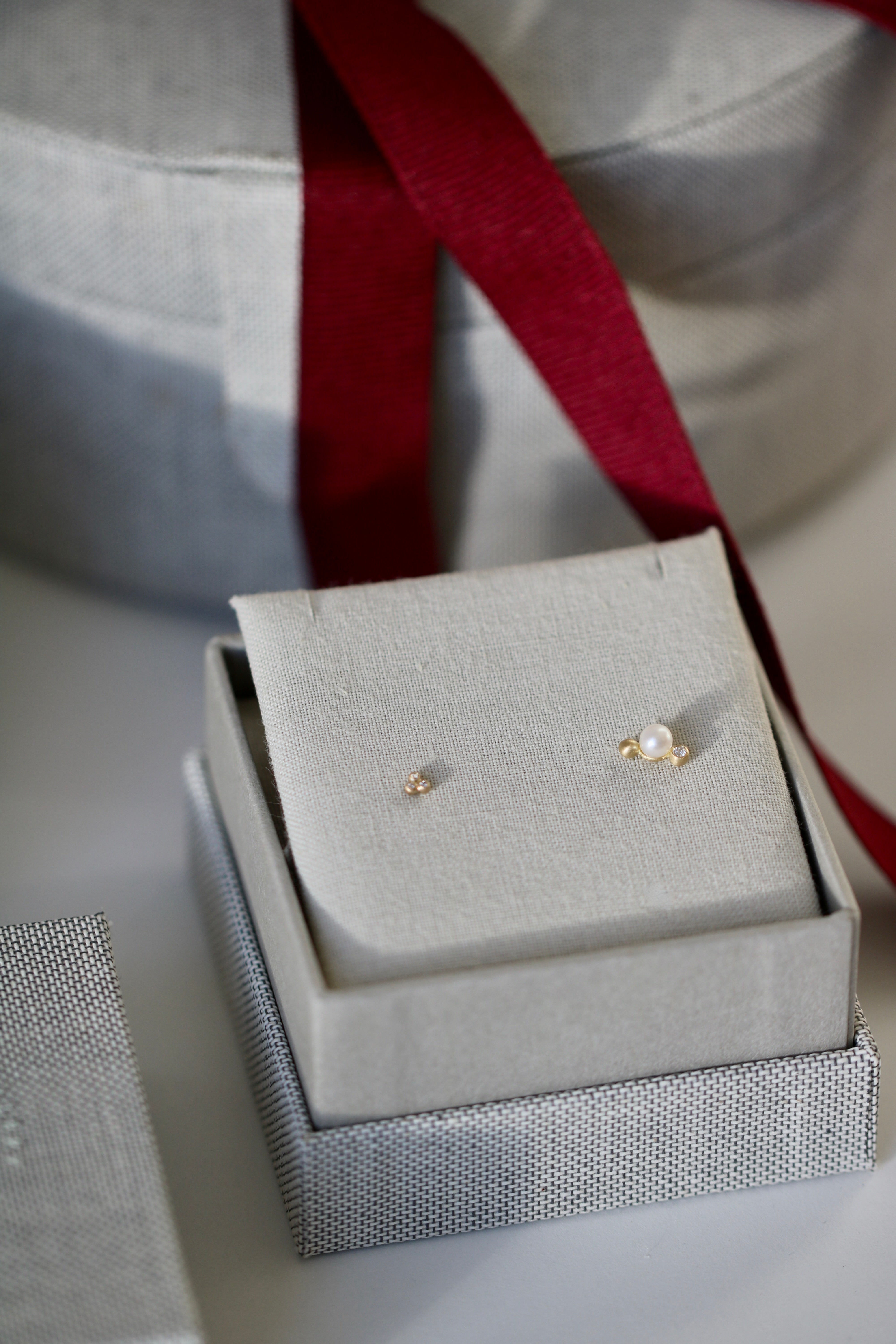 Orbit Dot ørestik - 18kt Rødguld