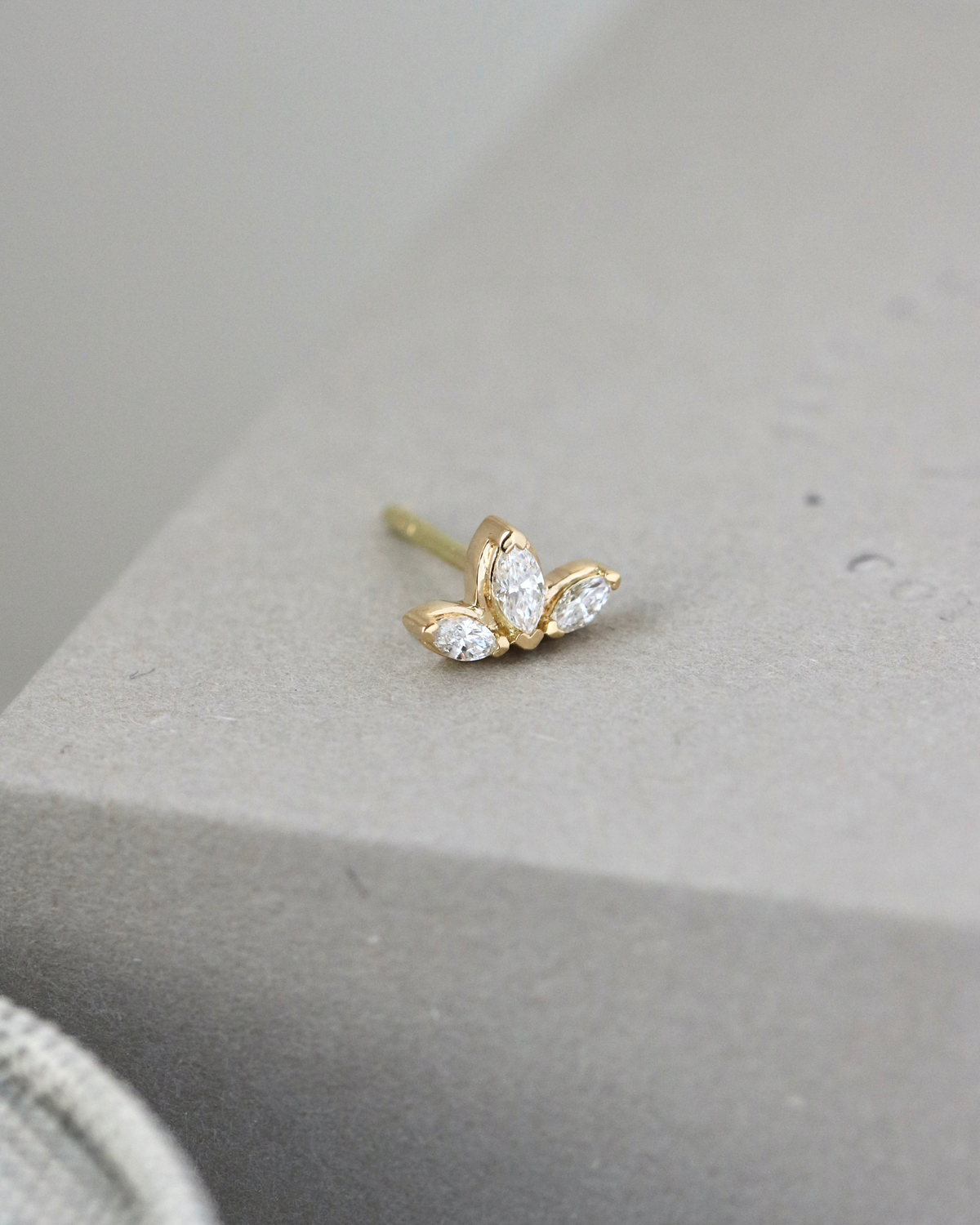 Inner Peace Lotus diamantørestik - 18kt Hvidguld