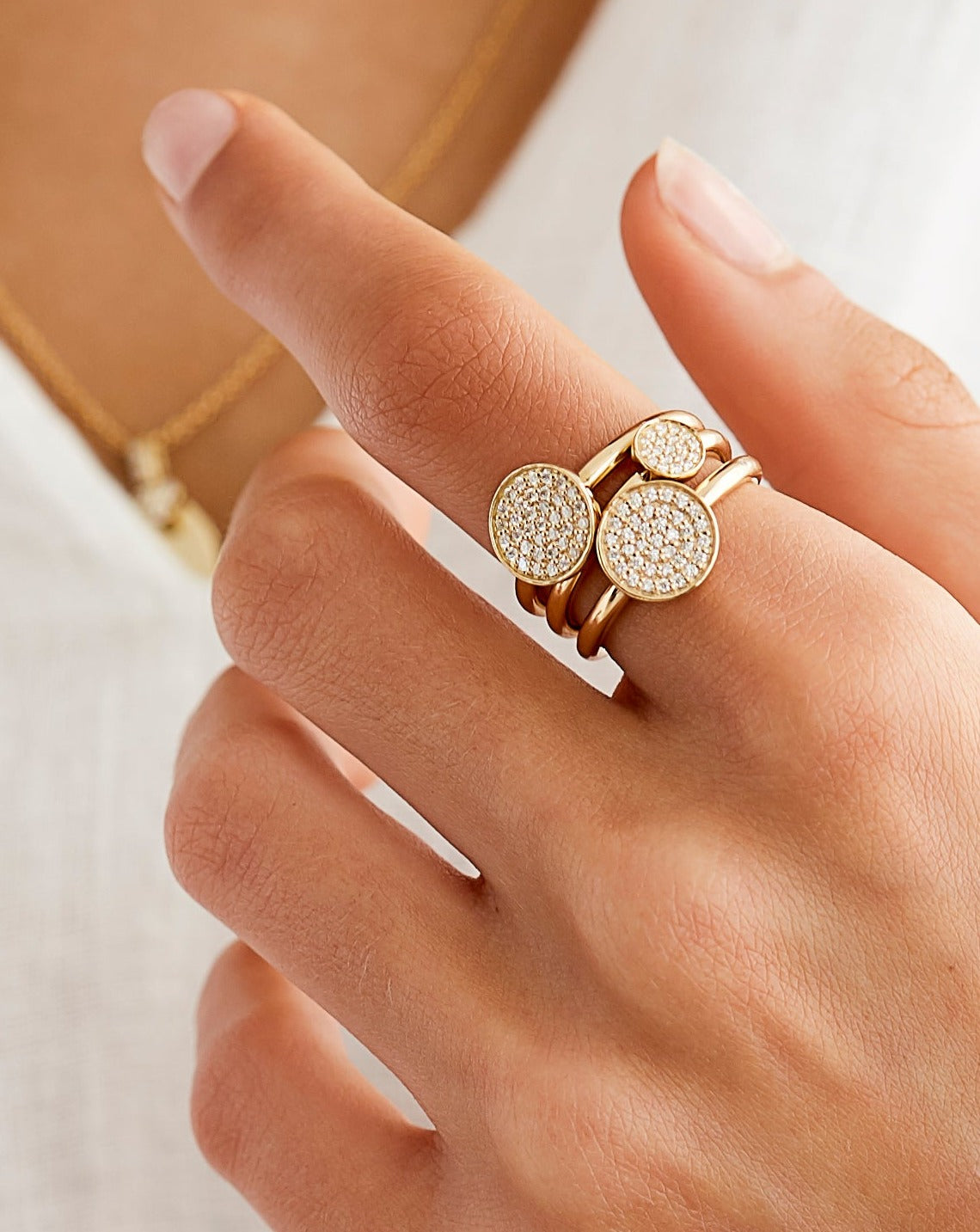 Rock Classic Round Diamantring  - 18kt Rødguld