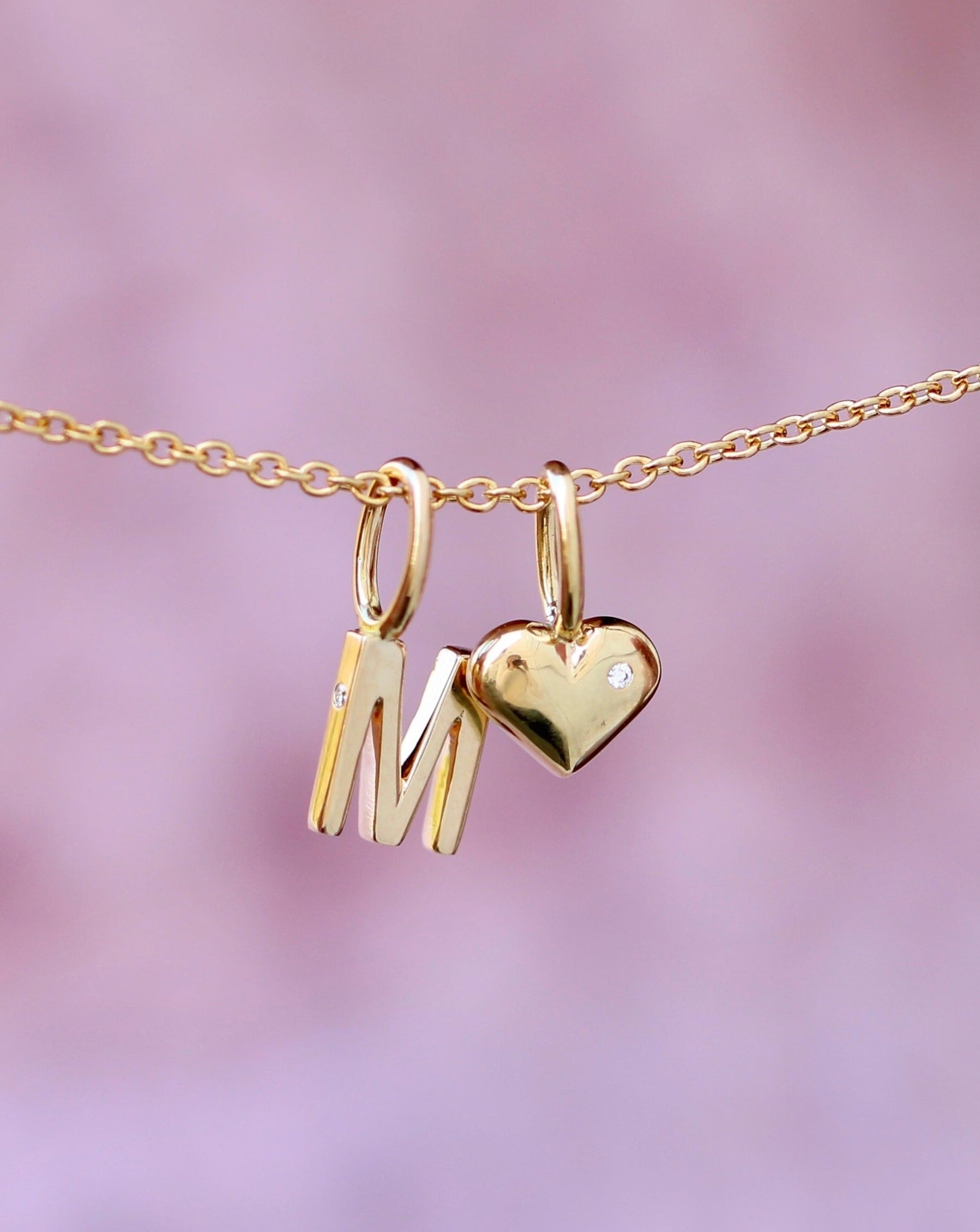 My M vedhæng - 18kt Hvidguld